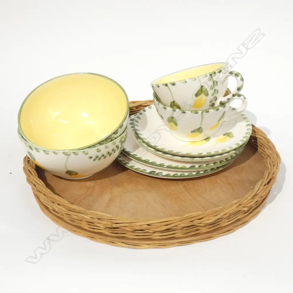 8 PCE STUDIO CERAMICS KOWHAI PATTERN BREAKFAST SET ON CANE TRAY (1 AF) Image 1++