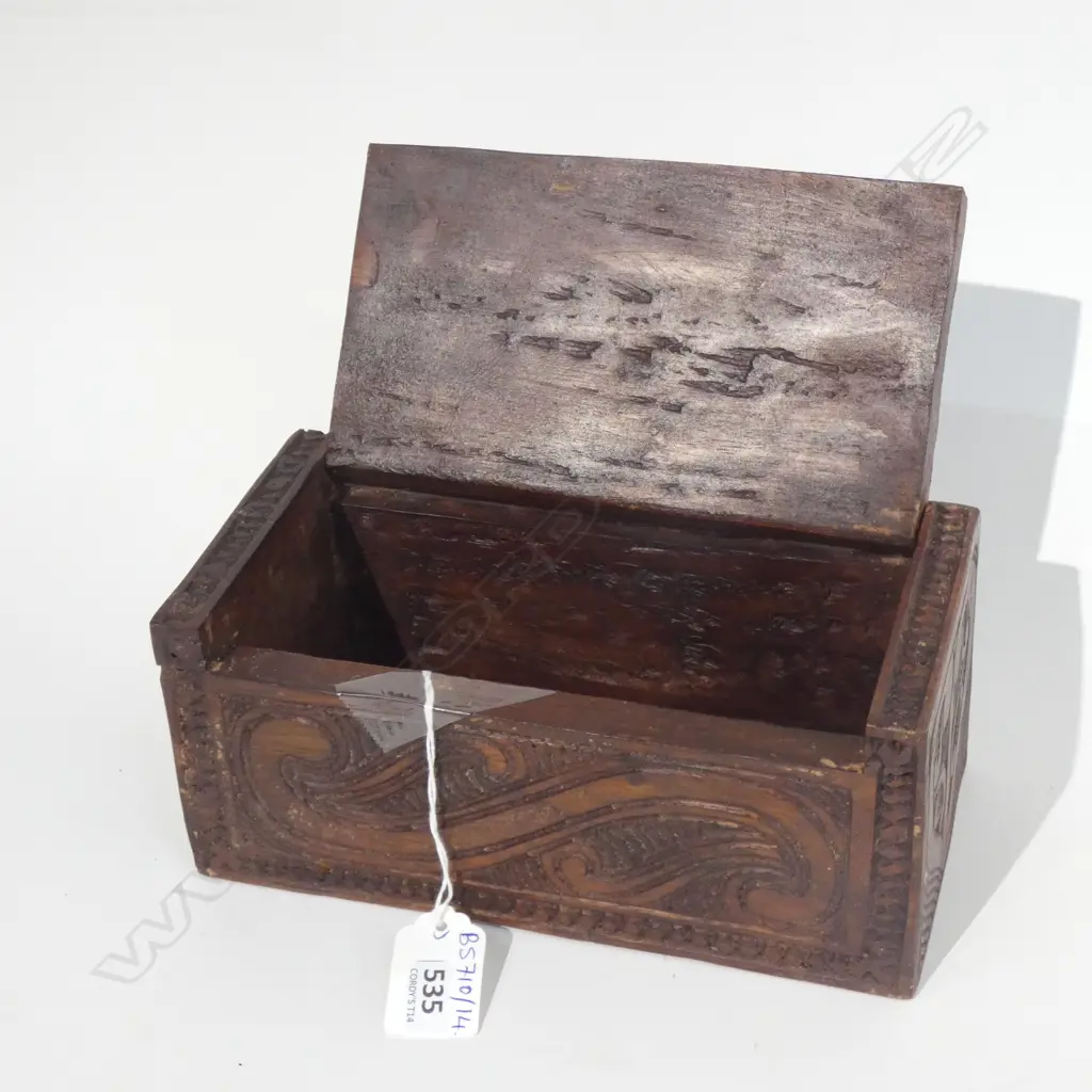 CARVED WOODEN MAORI BOX L.200mm Image 1++