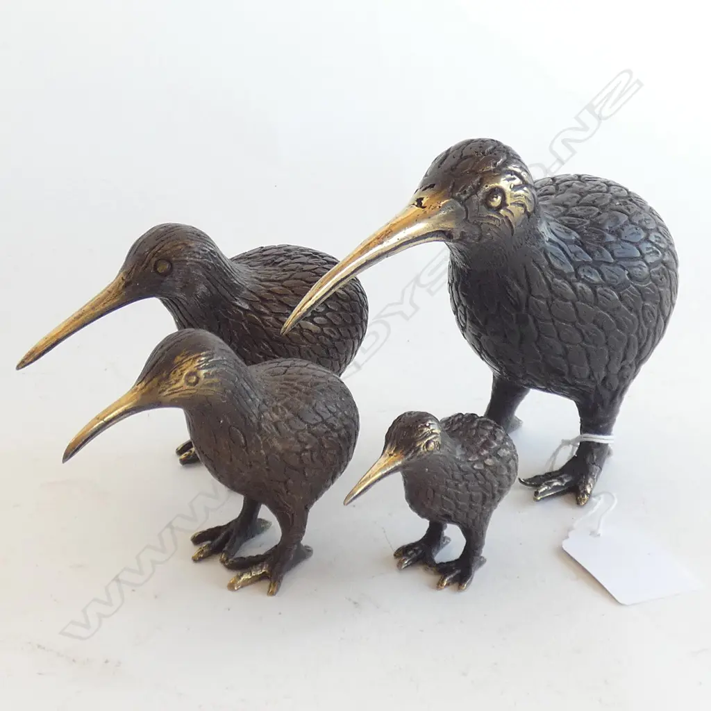 4 GRADUATING BRONZE KIWIS LARGEST H.100mm Image 1++