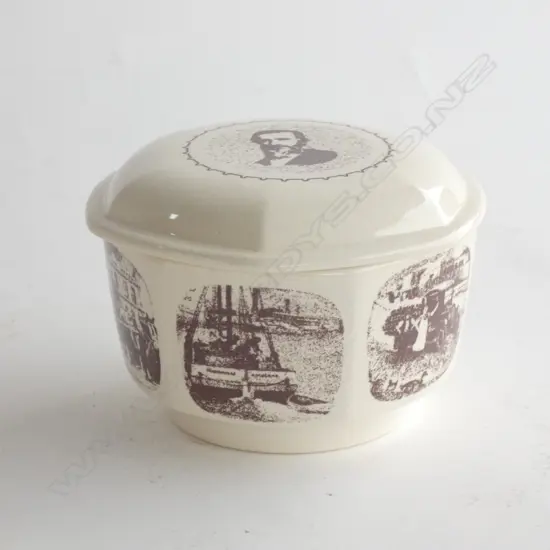 CROWN LYNN CERAMCO BUTTER DISH - ORIGINAL BOX & LEAFLET 