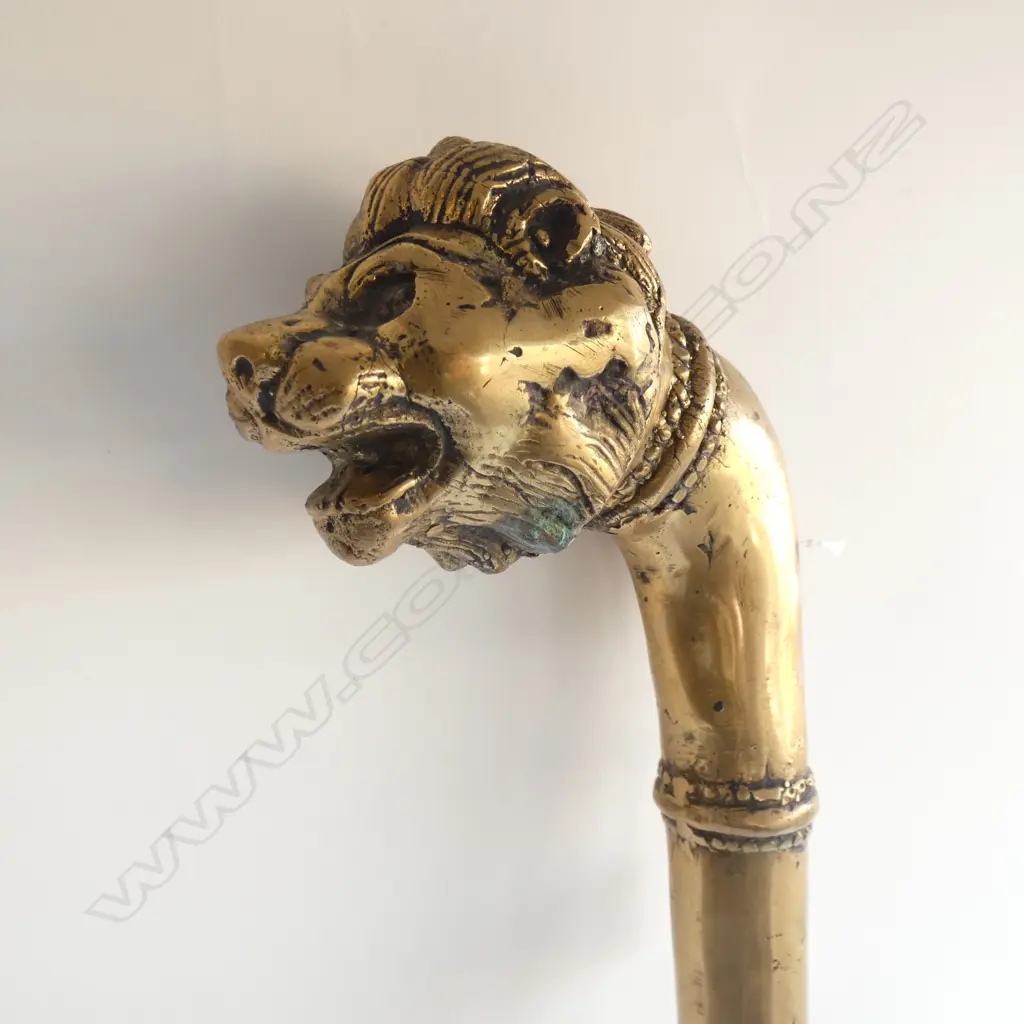 HEAVY BRASS LION WALKING STICK L.920mm Image 1++