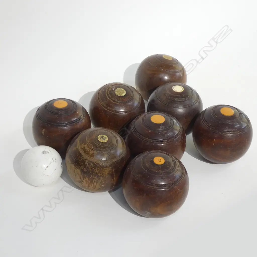 SET 8 VINTAGE INDOOR BOWLS (OLD WOOD  EXTINCT LIGNUM VITAE ) + KITTY Image 1++