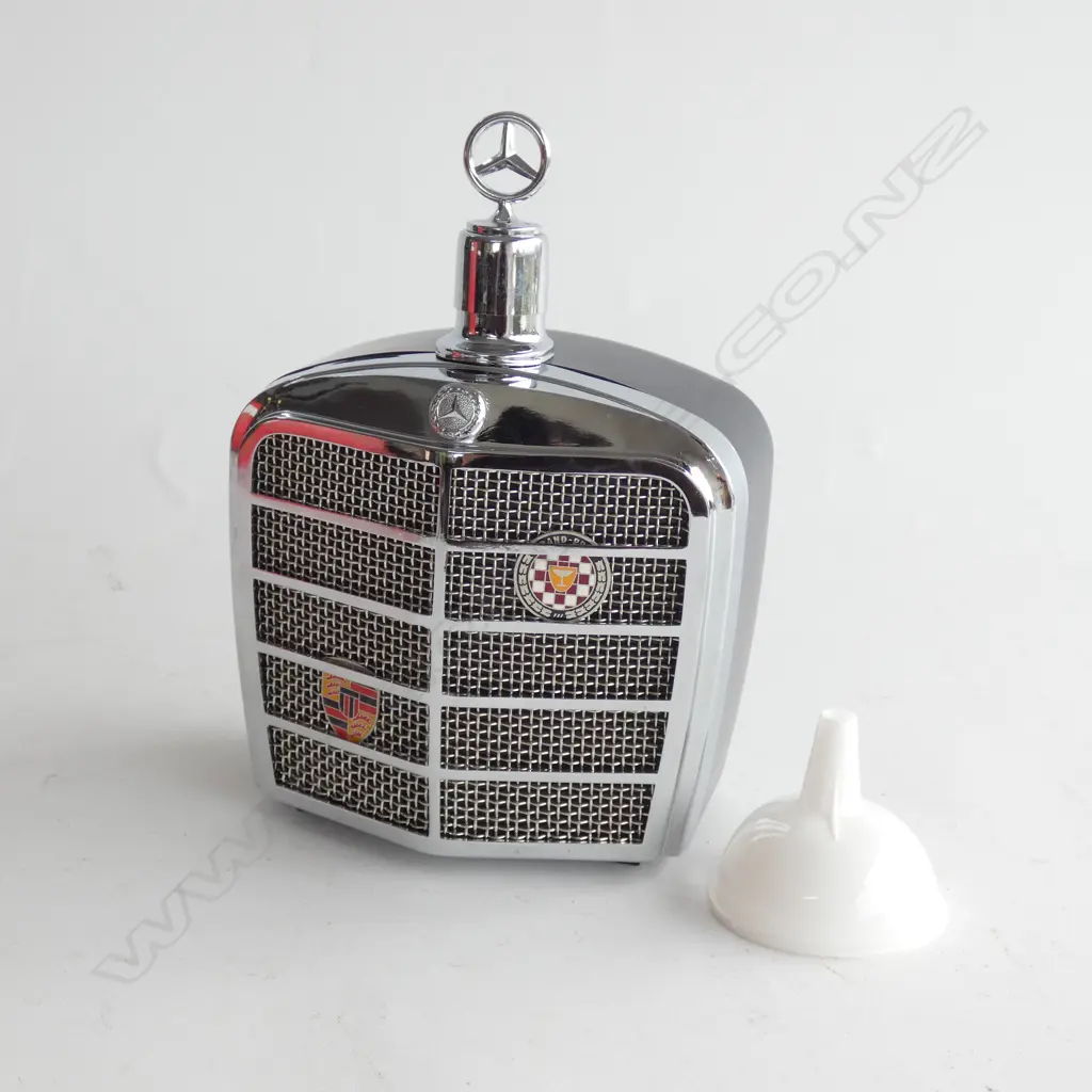 MERCEDES BENZ CAR GRILL MUSICAL DECANTER H 205MM (WITH FUNNEL) IN ORIGINAL BOX Image 1++