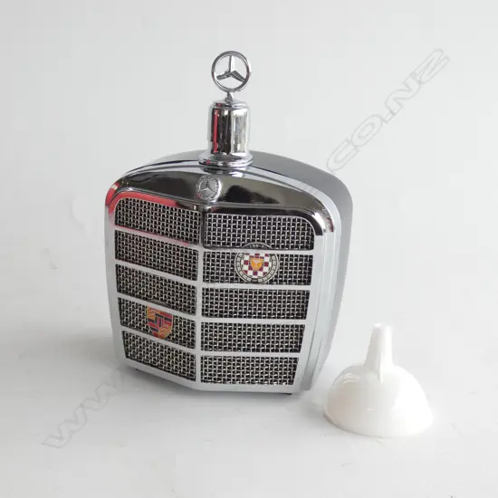MERCEDES BENZ CAR GRILL MUSICAL DECANTER H 205MM (WITH FUNNEL) IN ORIGINAL BOX