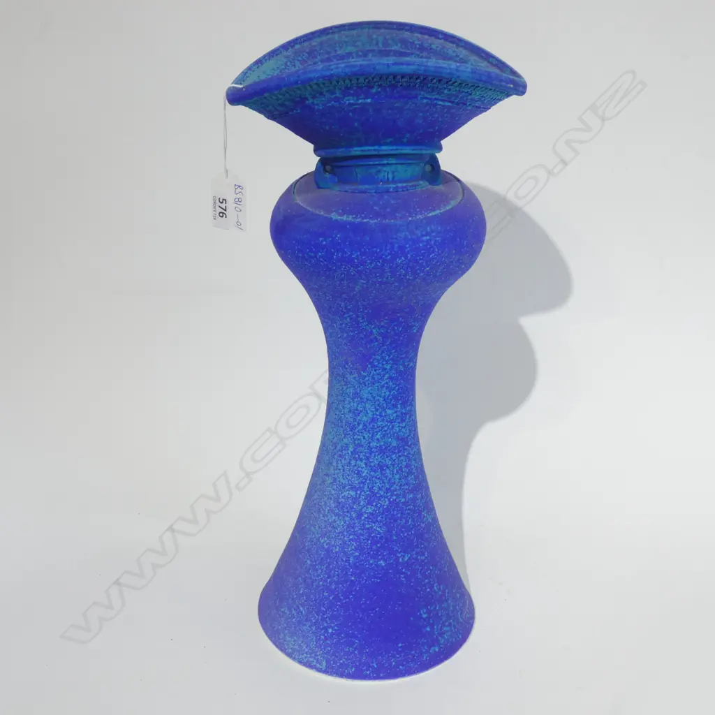 MARK  JAMES LARGE VASE H400MM Image 1++