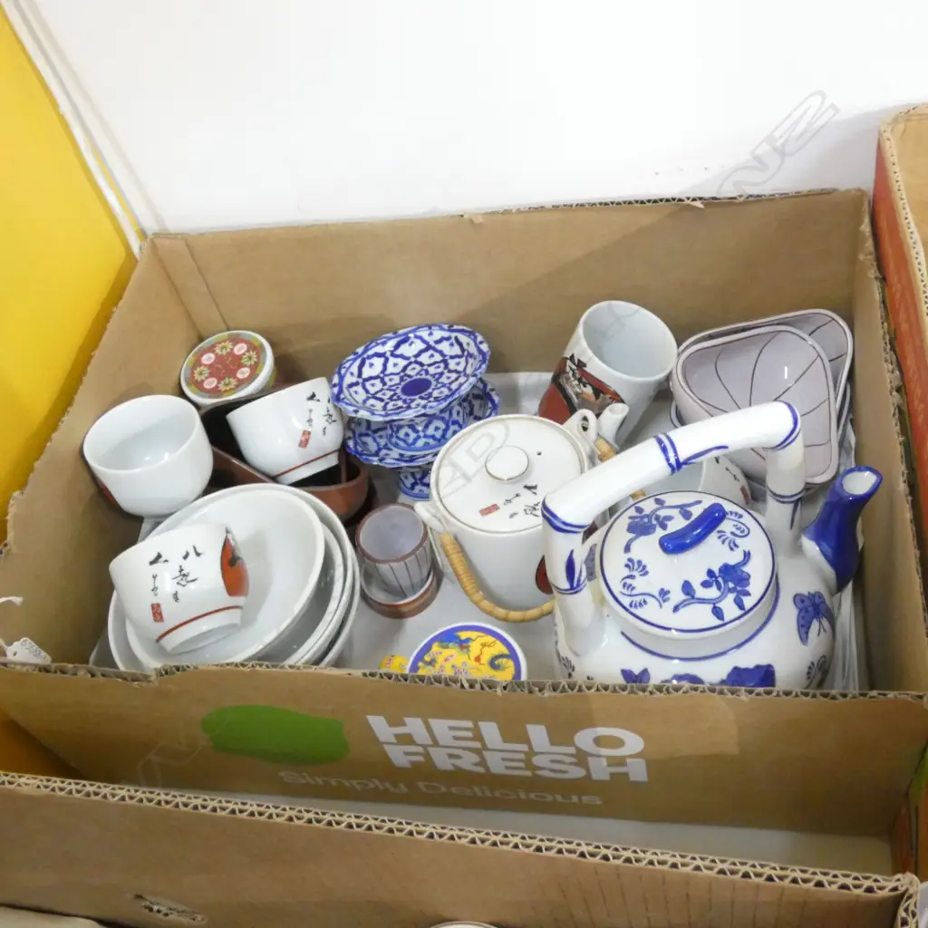 LG BOX LOT ORIENTAL CHINA & POTTERY; TEAPOTS ETC Image 1++