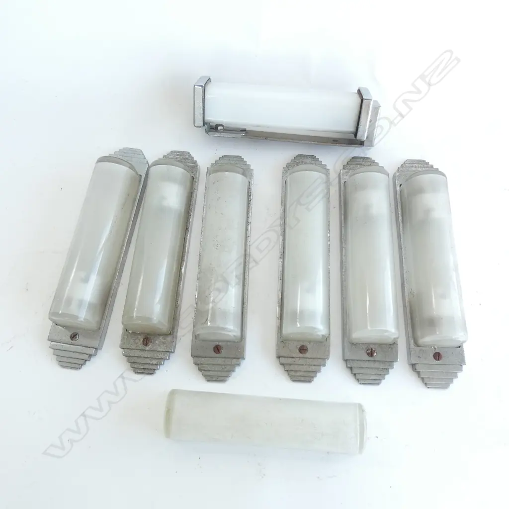 BOX SM ART DECO WALL LIGHTS  Image 1++