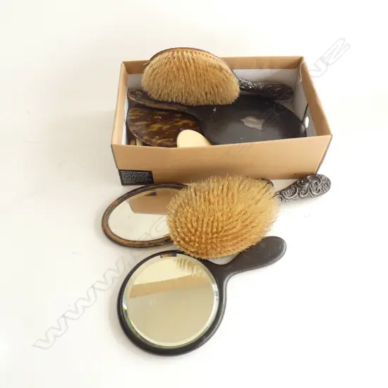 SM BOX OLD MIRRORS; BAKELITE / WOODEN / TORTOISESHELL 2 STG SILVER
