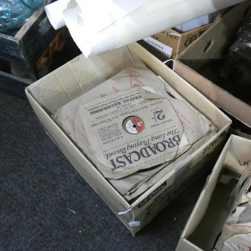 BOX LOT ASST. RECORDS Image 1++