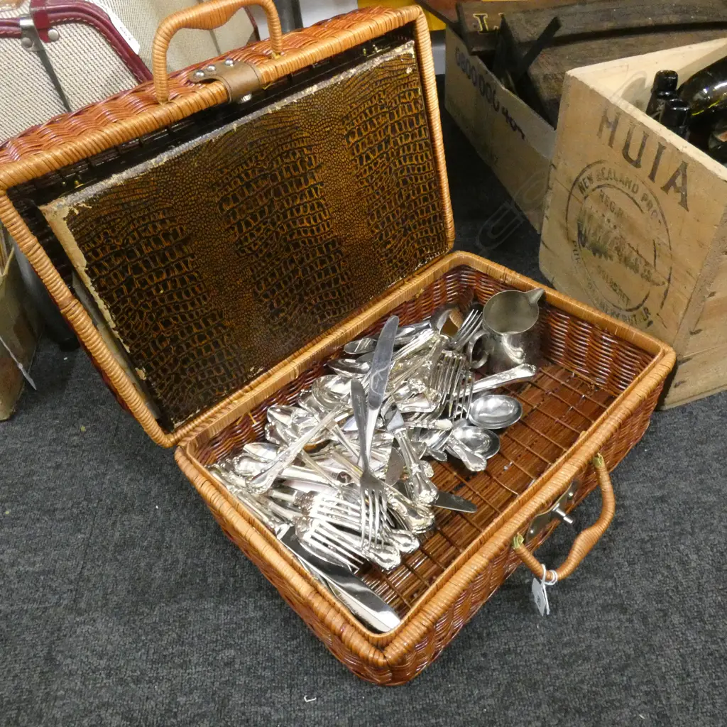 CANE BASKET OF EPNS Image 1++