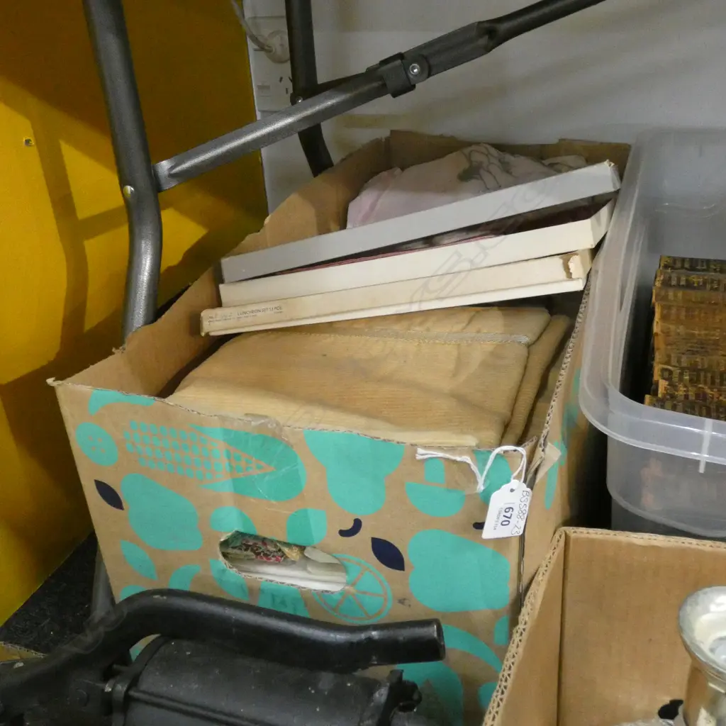 LG BOX ASST VINTAGE LINEN CLOTHS ETC. (SOME IN ORIGINAL BOXES) CROCHET DOILIES & RETRO TABLE WARE Image 1++