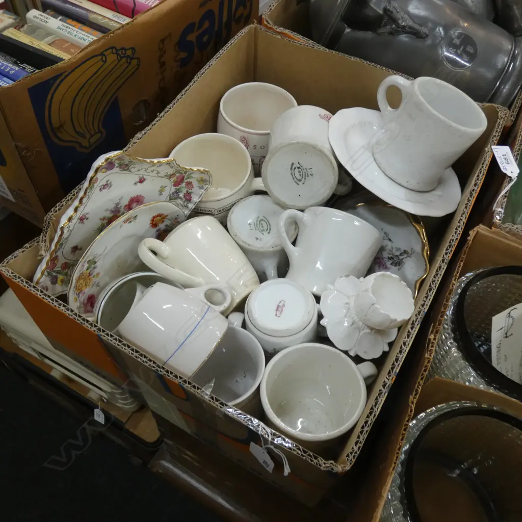 BOX HOTEL CHINA  VINTAGE  Image 1++