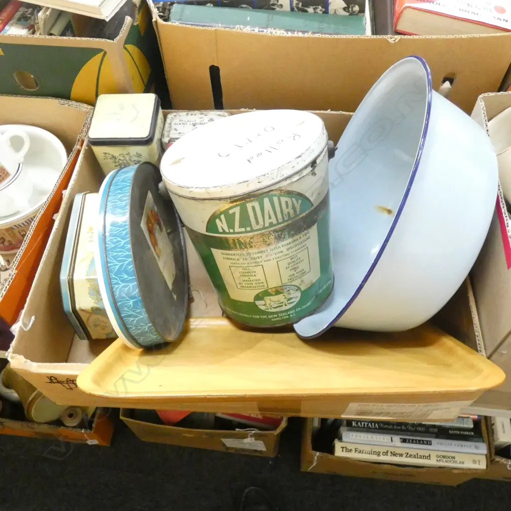 3 BASKETS / TRAY & LG ENAMEL DISH & BOX OLD TINS Image 1++