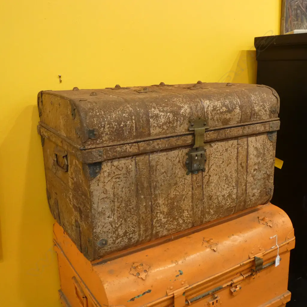 LG METAL CHEST (OVERALL RUST)  L 640MM Image 1++