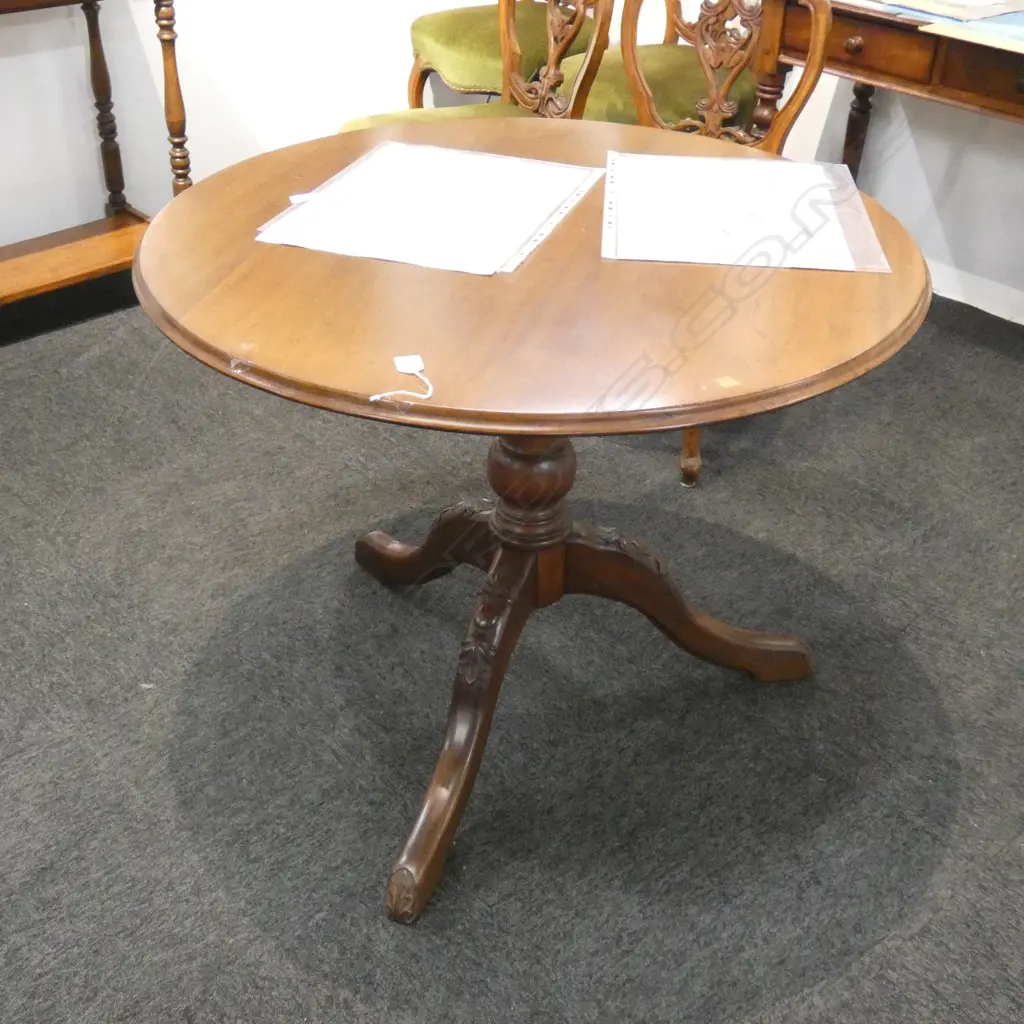 MAHOGANY VICT STYLE PEDESTAL TABLE D 900 MM Image 1++