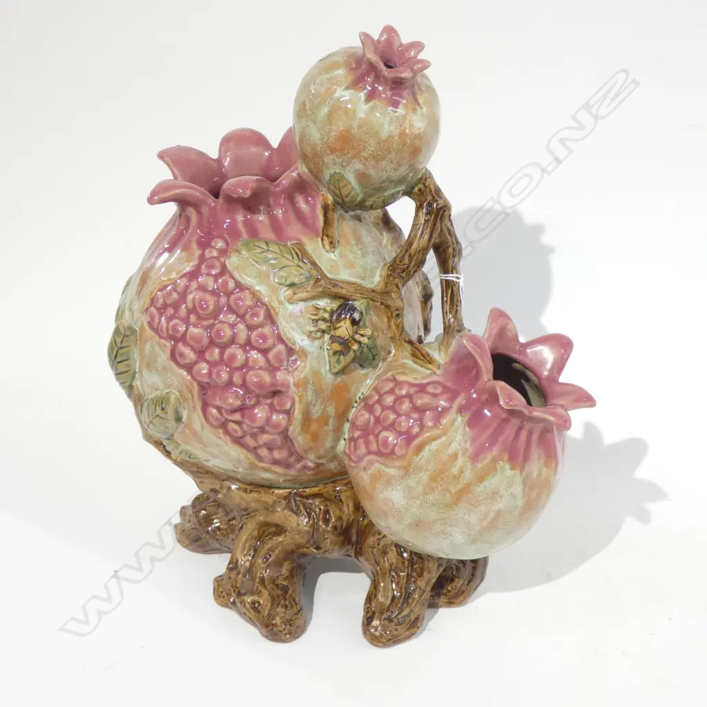 LG FRENCH COUNTRY STYLE 3 SECTION VASE W GRAPES & BEE H. 360MM Image 1++