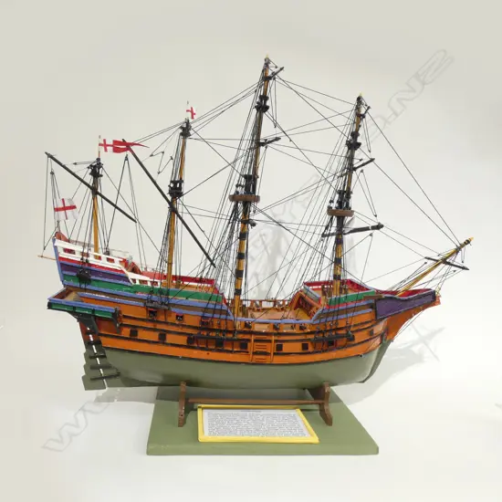 HAND MADE MODEL OF THE HMS REVENGE L 660 MM