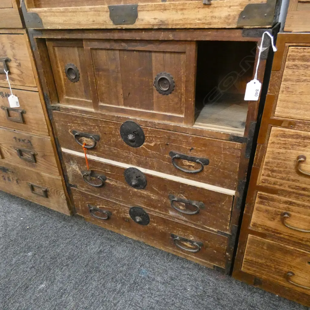 OLD JAPANESE SMALL COLLECTOR'S CABINET PR DRS 3 DRAWERS Image 1++