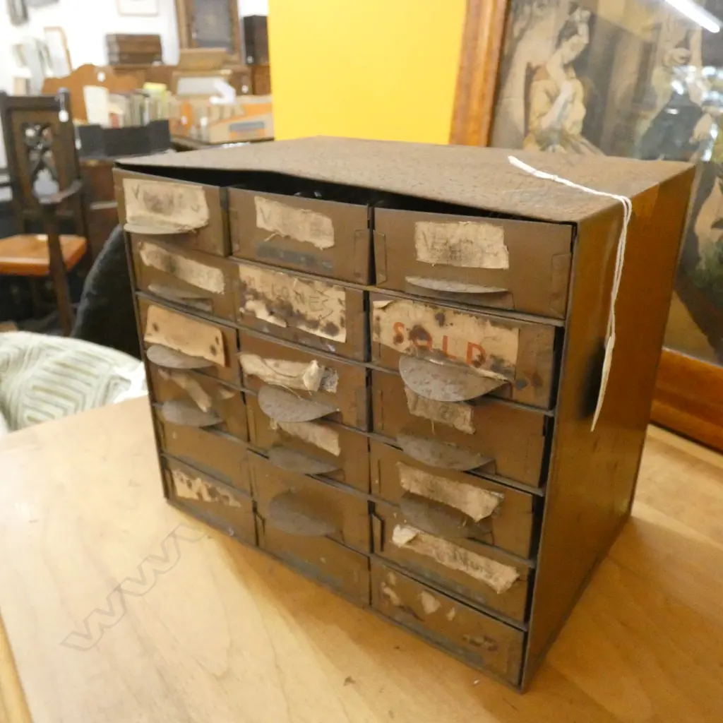 VINTAGE METAL TOOL CHEST 245x155x210mm Image 1++