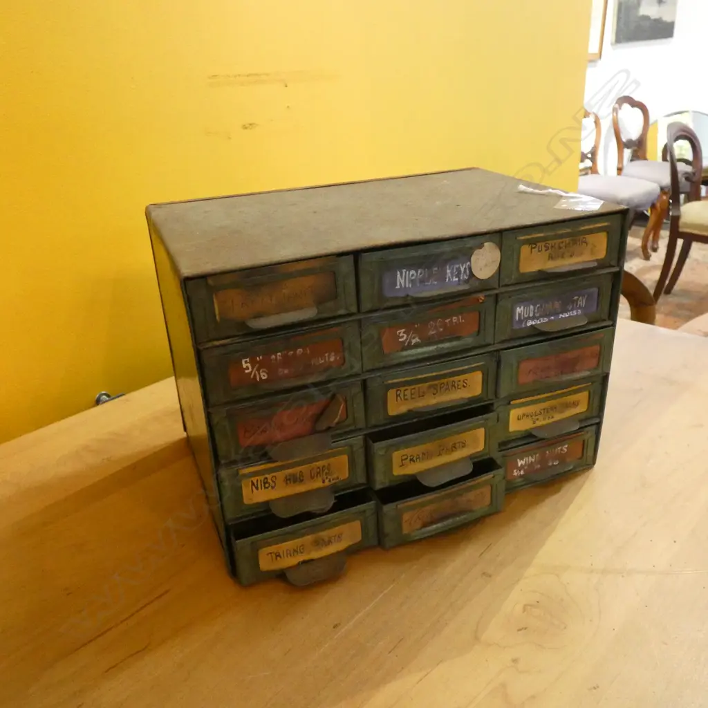 VINTAGE METAL TOOL CHEST; GREEN 245x155x210mm Image 1++