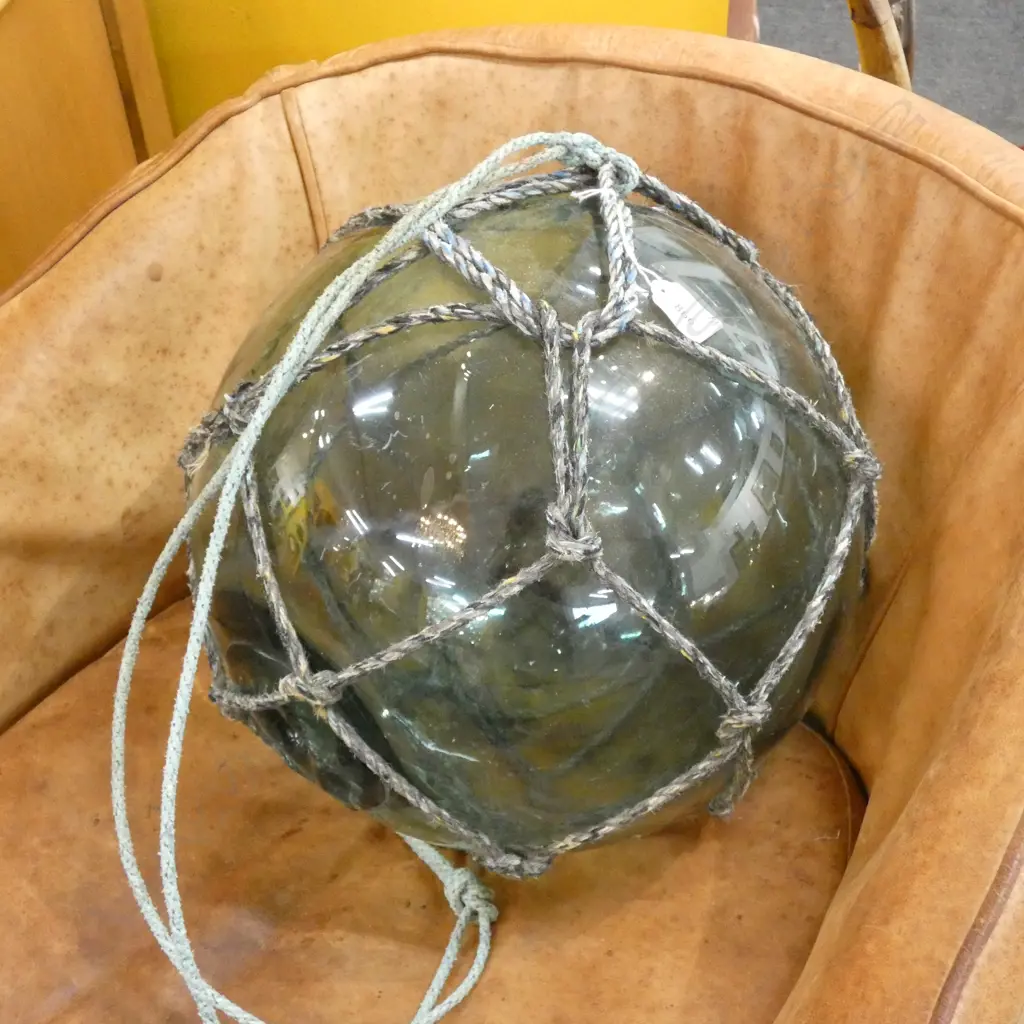 VINTAGE JAPANESE HOKKAIDO FISHING BUOY WITH NETTING DIA APPROX 380MM Image 1++