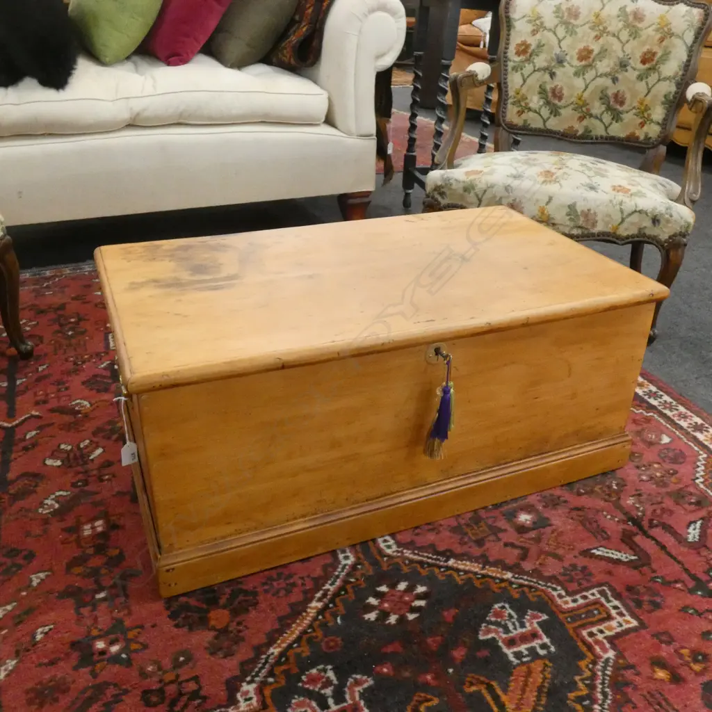 PINE CHEST Image 1++