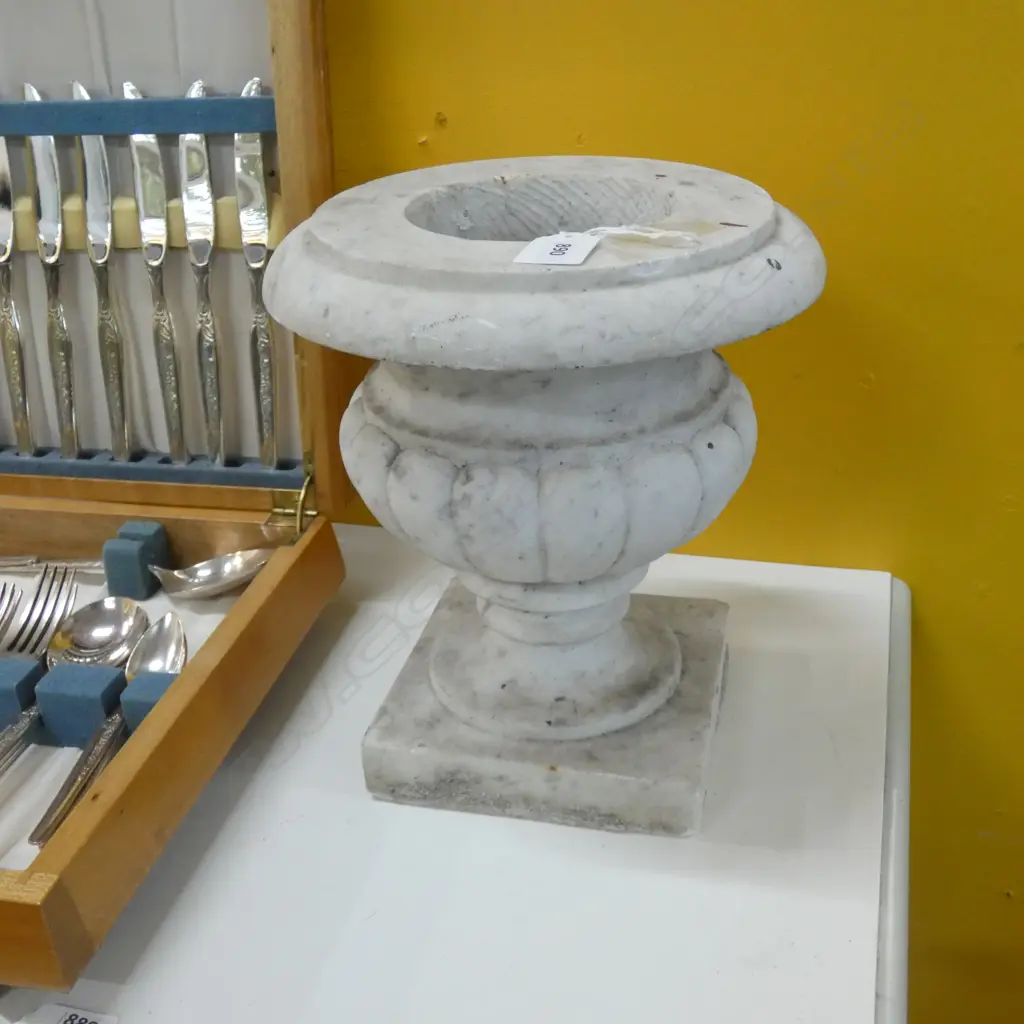 MARBLE URN, H.2500mm Image 1++