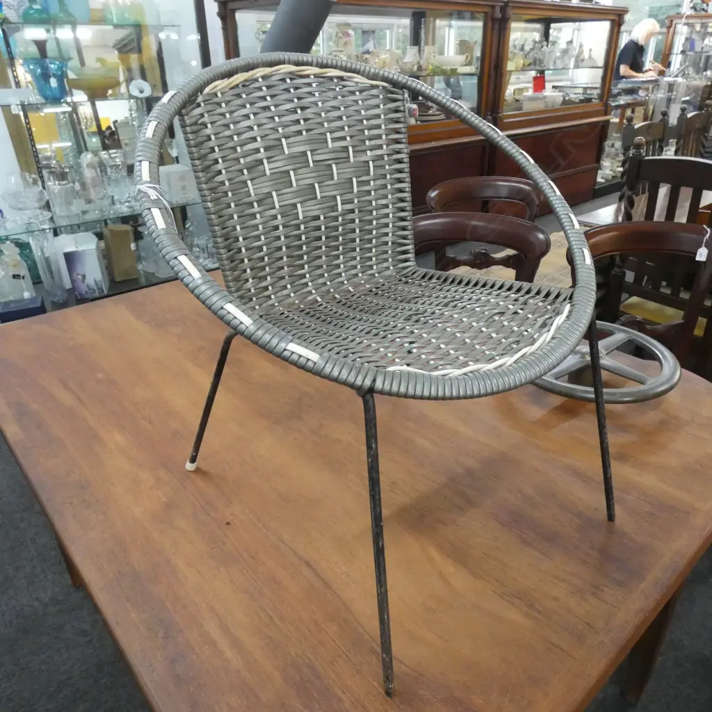 CHILDS COOLIE CHAIR Image 1++