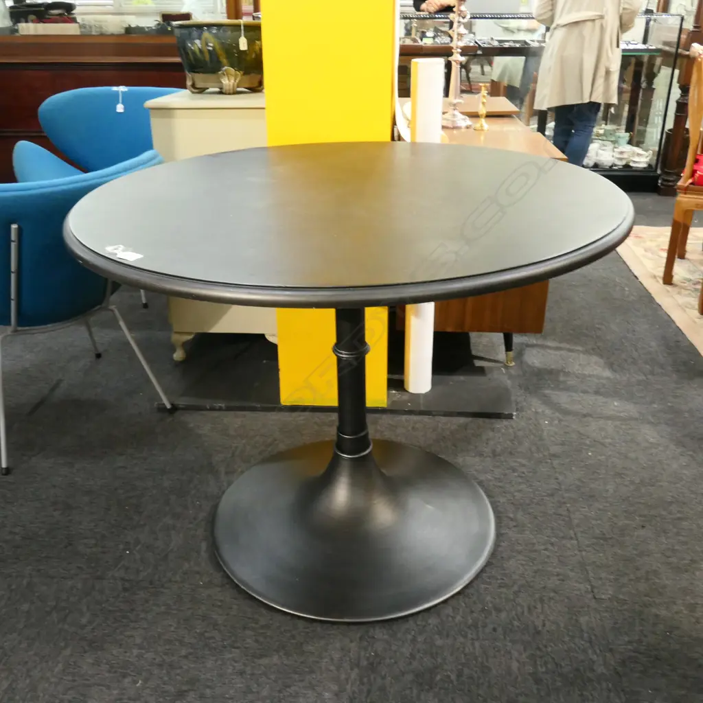 ROUND MODERN TABLE TULIP BASE DIA. 1000mm Image 1++