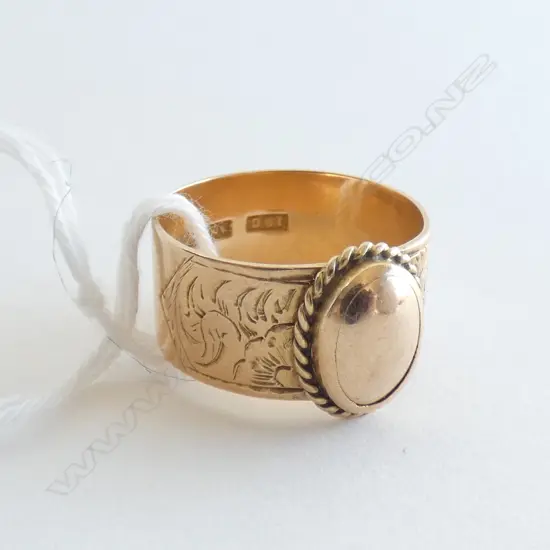 ANTIQUE 18CT GOLD BAND 7.55gm
