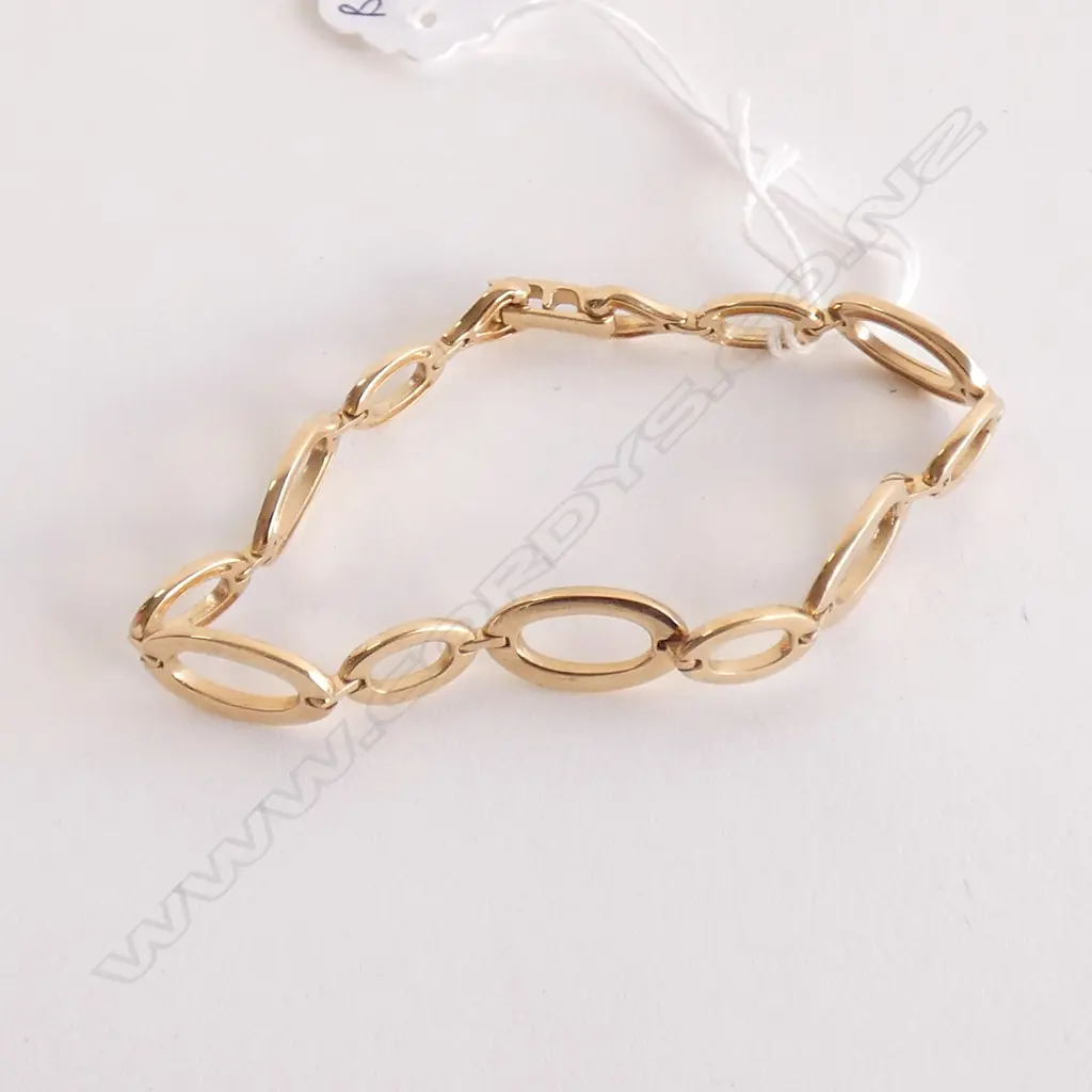 9CT GOLD OVAL LINK BRACELET 13gm Image 1++