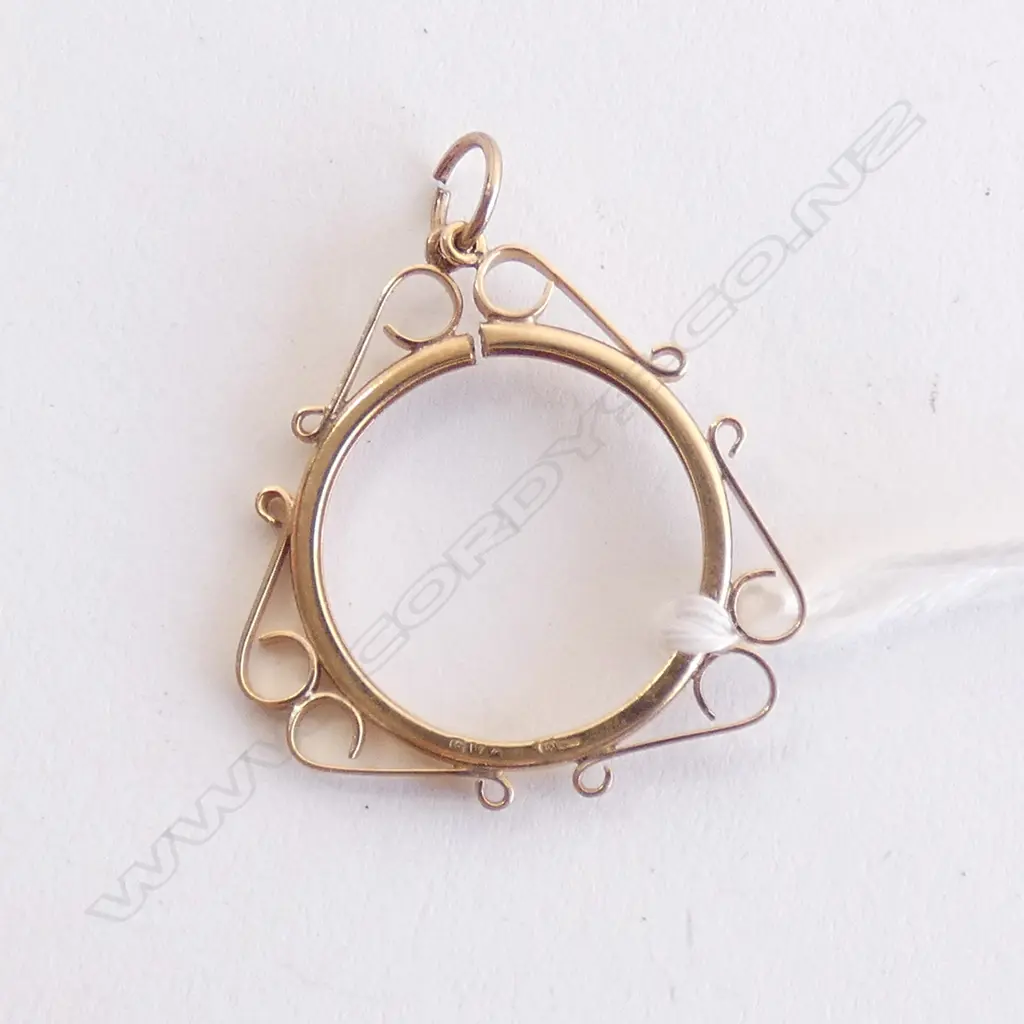 9CT GOLD SOVEREIGN MOUNT Image 1++