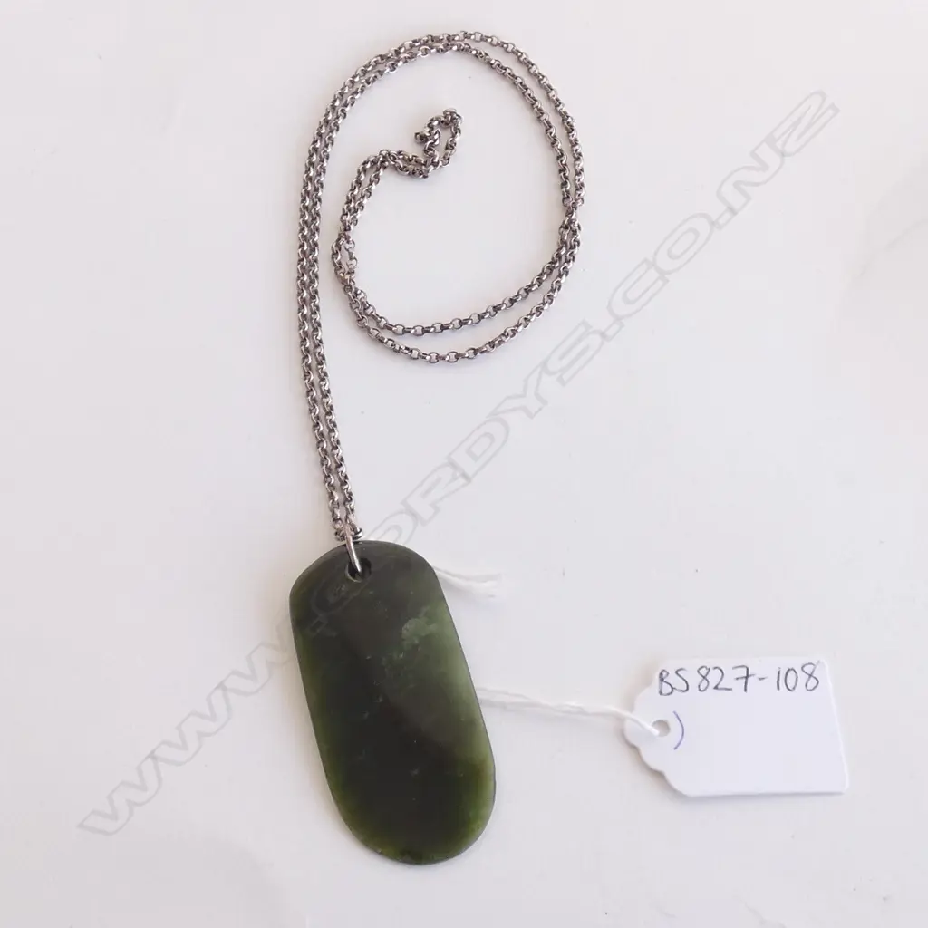GREENSTONE PENDANT (L 60MM) W CHAIN Image 1++