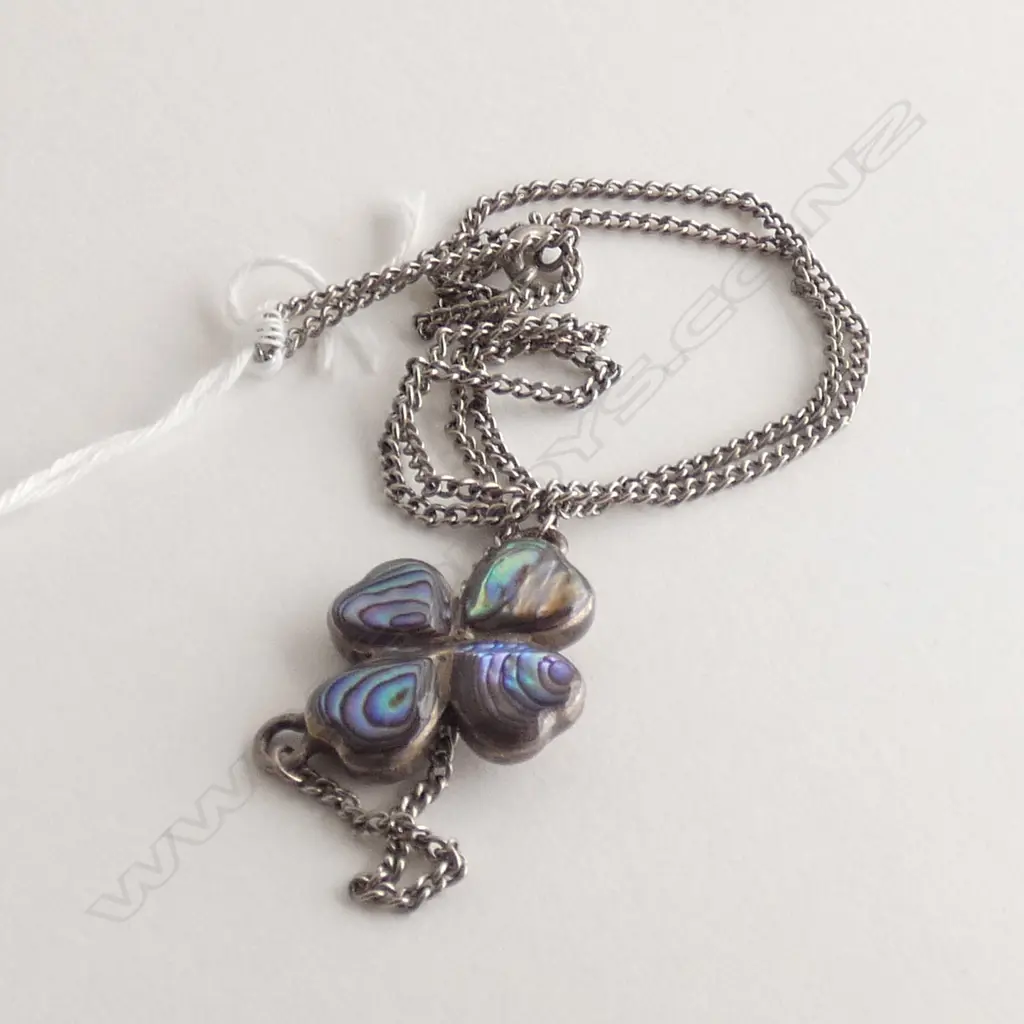 VINTAGE SILVER PAUA FOUR LEAF CLOVER PENDANT Image 1++