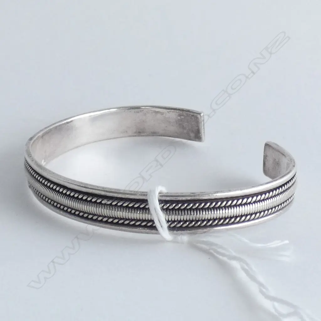 SILVER CUFF ROPE TWISTS 25GMS Image 1++