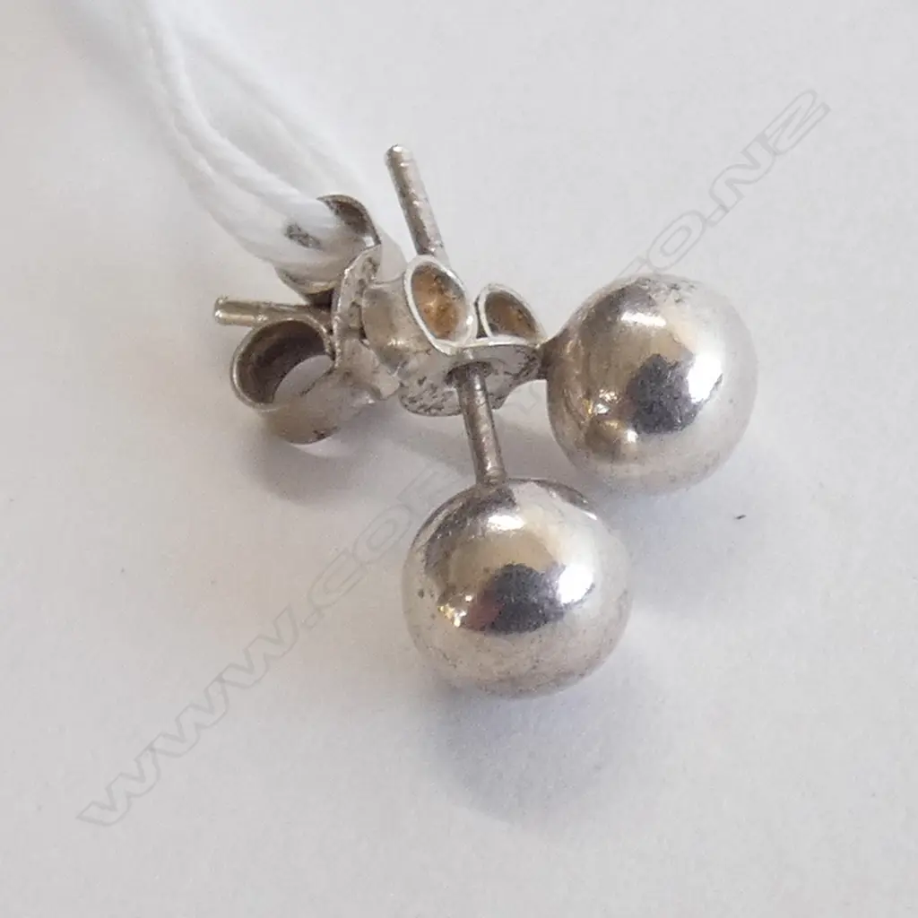 PR SILVER BALL STUD EARRINGS Image 1++