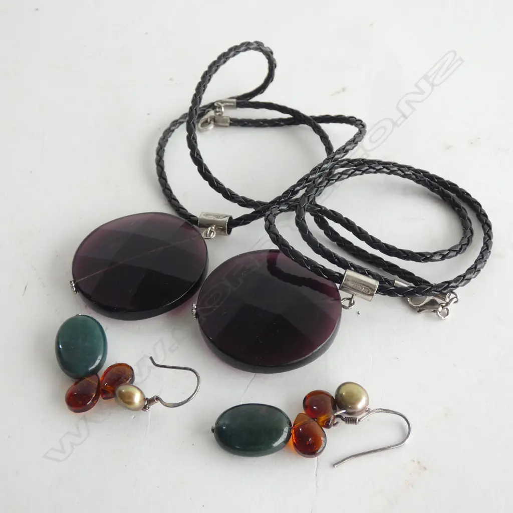 PR STG SILVER & LEATHER SET NECKLACE W GLASS PENDANTS + PR DROP EARRINGS Image 1++