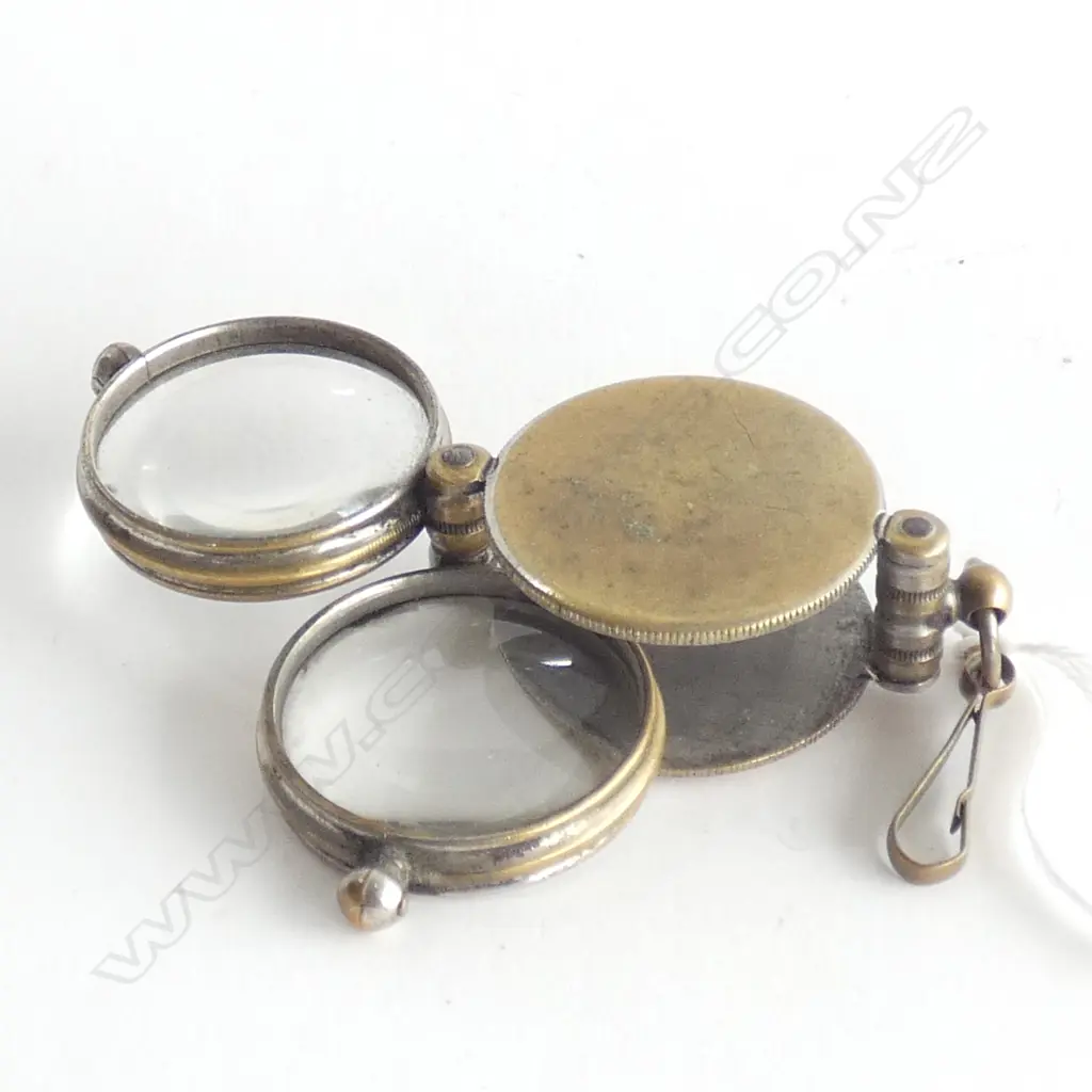 SMALL ANTIQUE BRASS LOUP Image 1++
