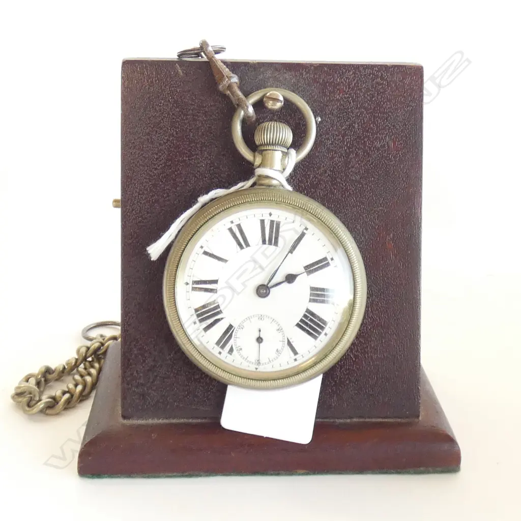 VINTAGE POCKET WATCH & CHAIN WITH WOODEN STAND Image 1++