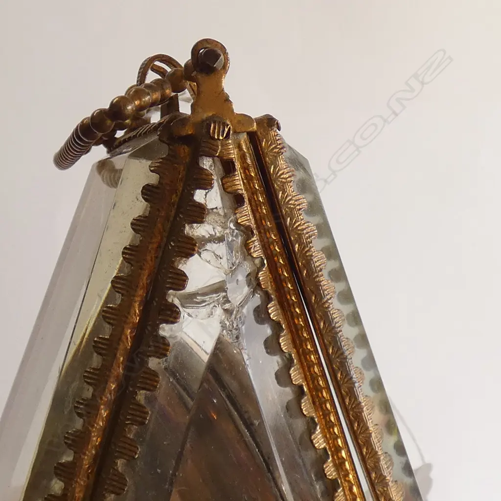 VINTAGE OMEGA POCKET WATCH  & CHAIN WITH GOLD GILDED GLASS STAND Image 1++