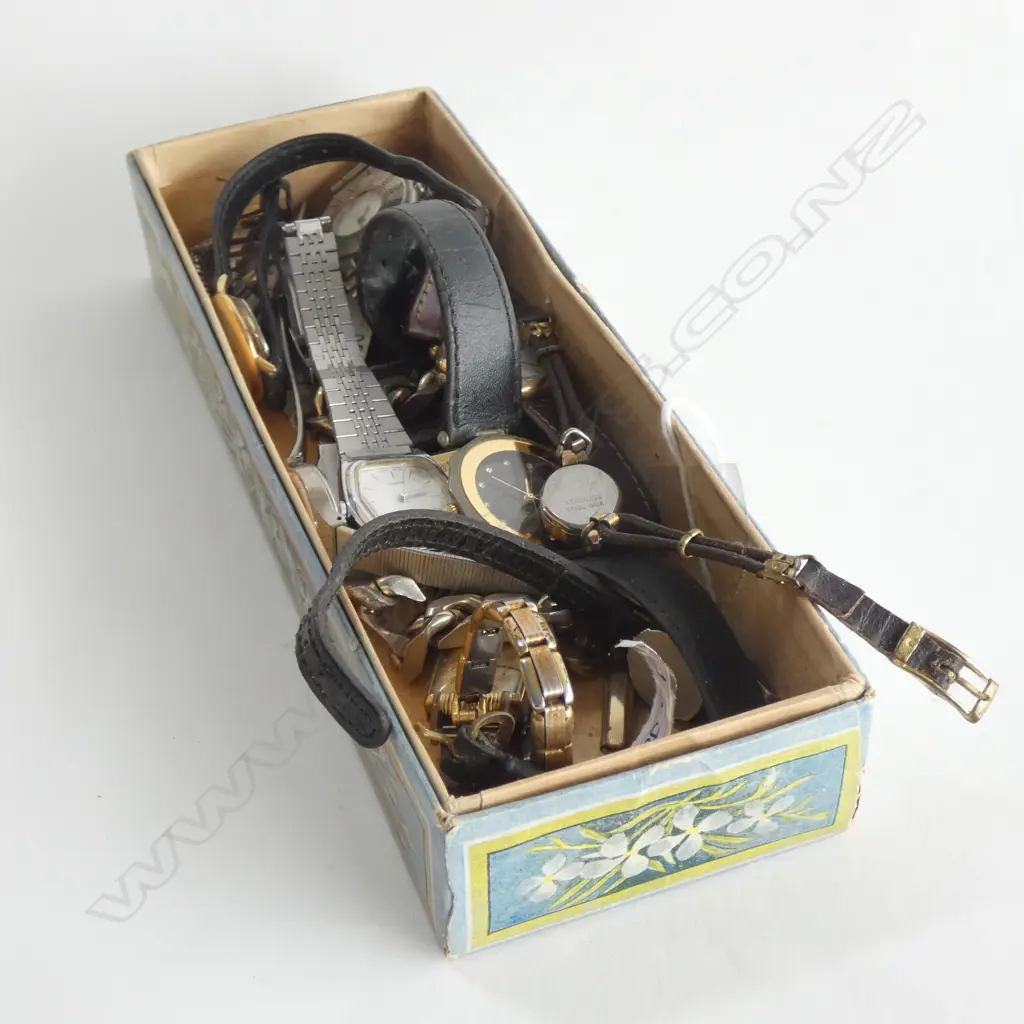 BOX OF ASSORTED LADIES WRISTWATCHES (NOT WORKING) Image 1++