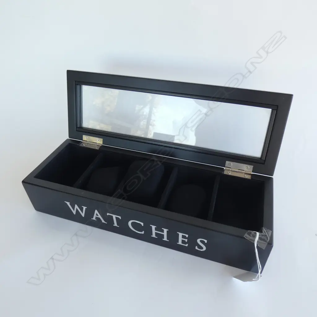 5 SECTION BLACK WATCH STORAGE BOX  Image 1++