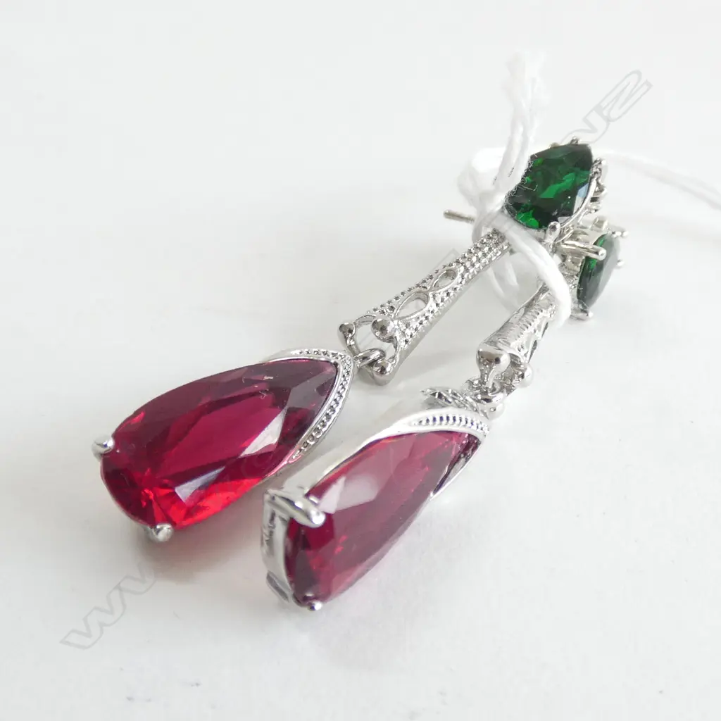 SILVER SYNTHETIC RUBY & EMERALD EARRINGS Image 1++