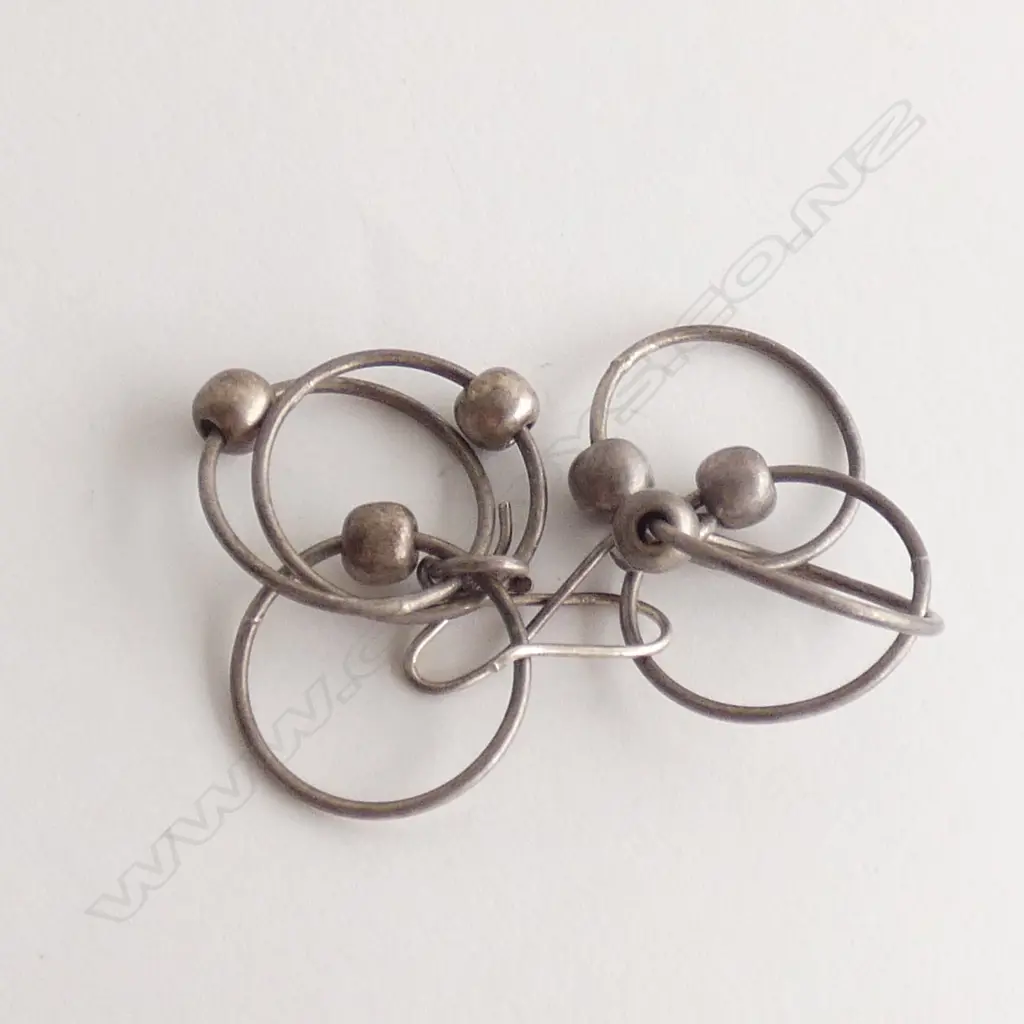 SILVER MULTI RING & BEAD PR EARRINGS Image 1++