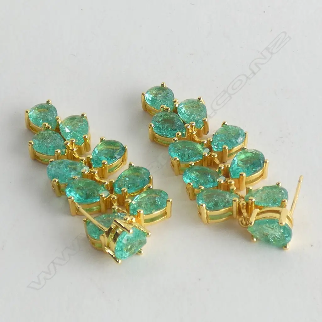 PR SILVER GILT LONG DROP EARRINGS FAUX EMERALD Image 1++