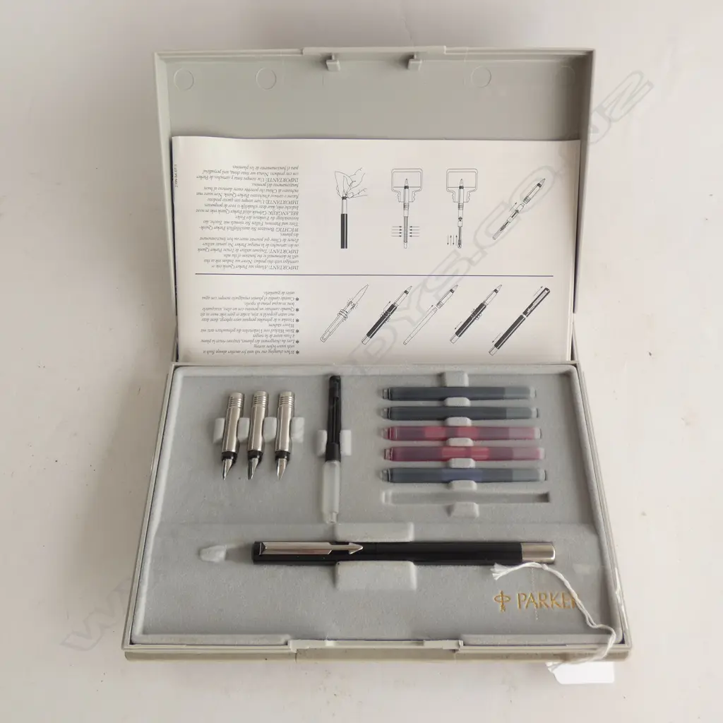BOXED PARKER CALLIGRAPHY SET  Image 1++