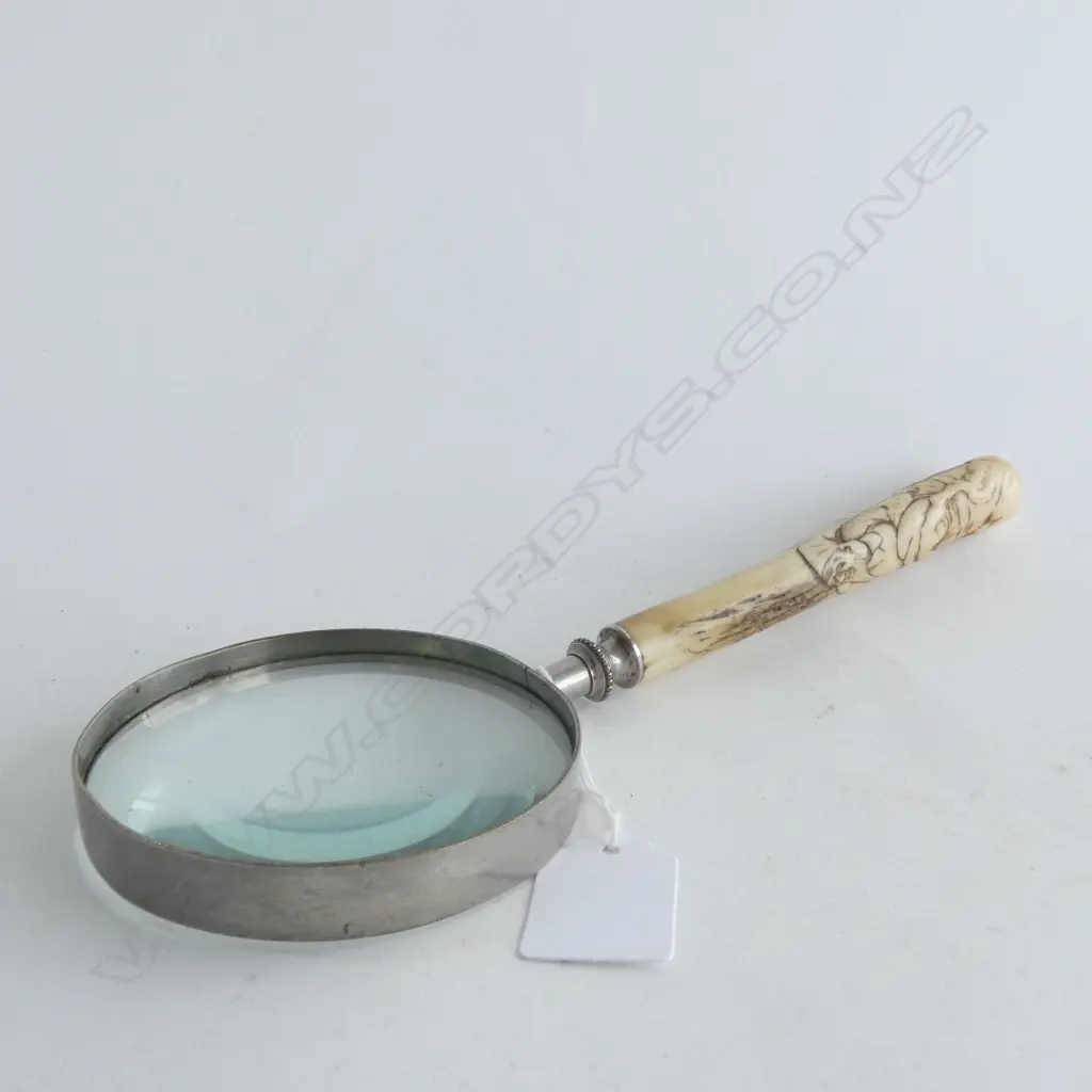 OLD JAPANESE CARVED BONE HANDLED MAGNIFYING GLASS L.240mm Image 1++