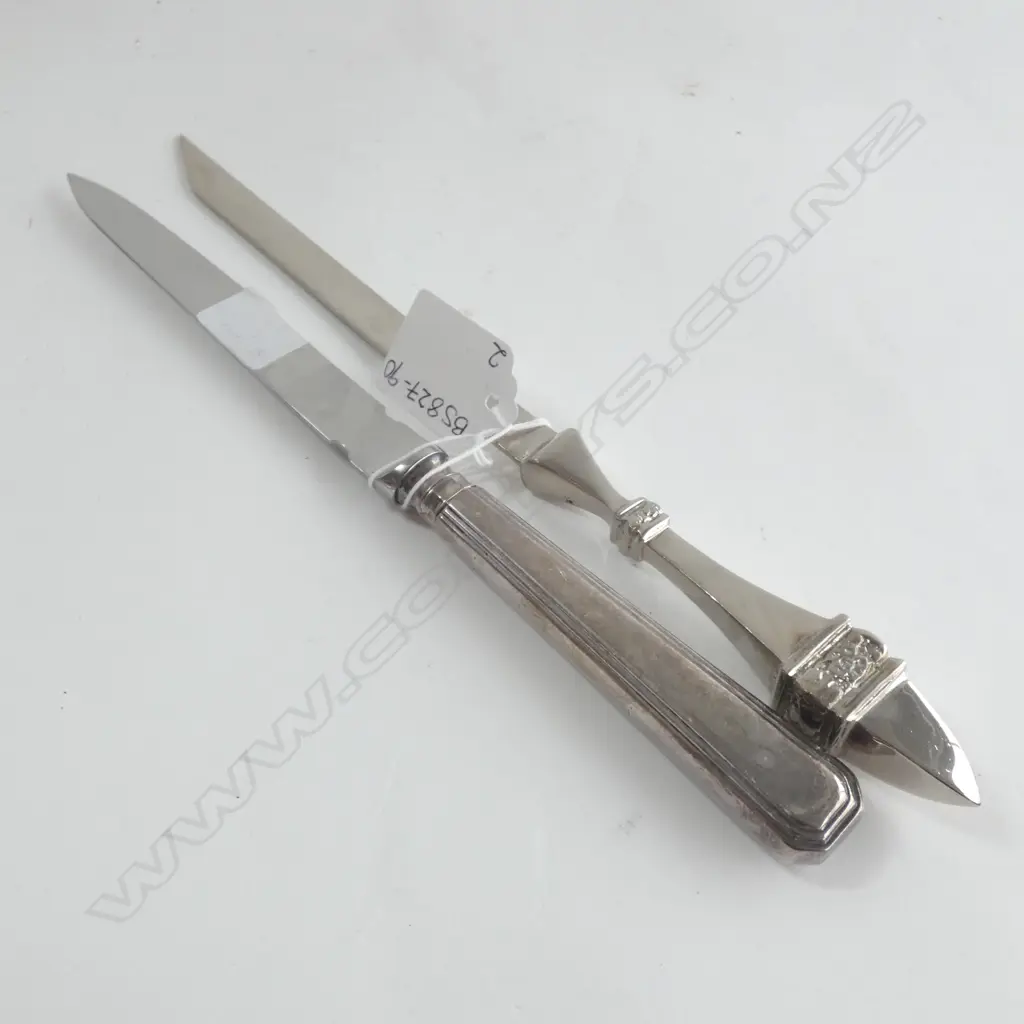 2 QUALITY VINTAGE SILVER PLATE LETTER OPENERS  Image 1++