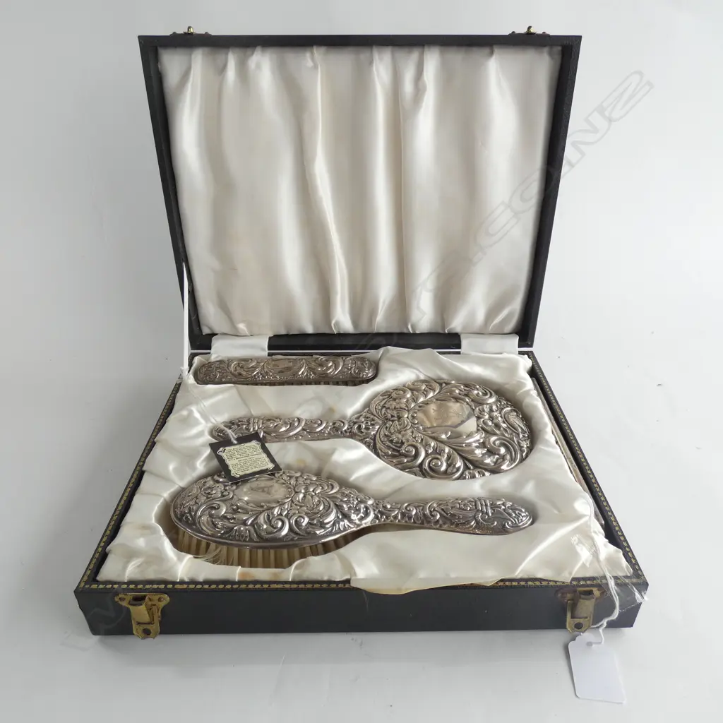 STG SILVER 4 PC DRESSING TABLE SET; BIRMINGHAM 1991 - HAIRBRUSH/CLOTHES BRUSH & MIRROR (HAS FOXING) COMB IN ORIGINAL BOX Image 1++