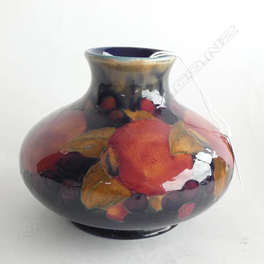 MOORCROFT POMEGRANATE SQUAT VASE - SIGNATURE TO BASE H. 130MM  Image 1++